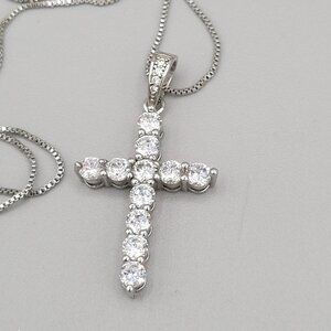 Encour CZ Cubic Zirconia Cross Necklace Silver Tone Length 16 inches